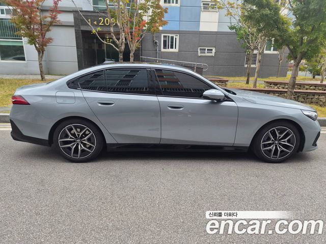 BMW 5 Series (G60) 523d M Sport 2026 — фото 19