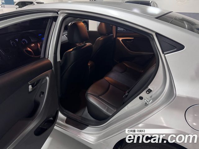 Hyundai Avante (MD) M16 GDI Avenue 2014 — фото 8