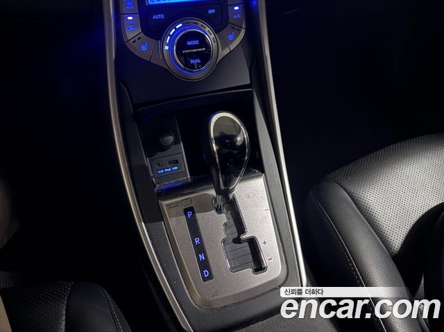 Hyundai Avante (MD) M16 GDI Avenue 2014 — фото 21