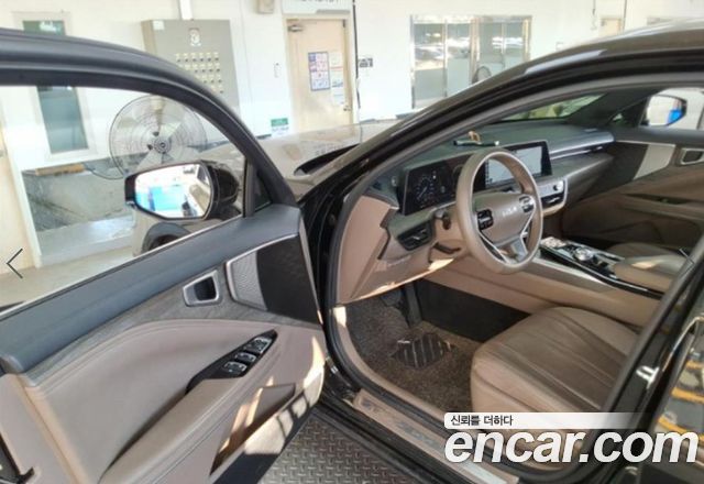 Kia K8 Hybrid Noblesse