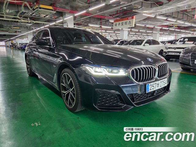 BMW 5 Series (G30) 530e M Sport 2023 — фото 2