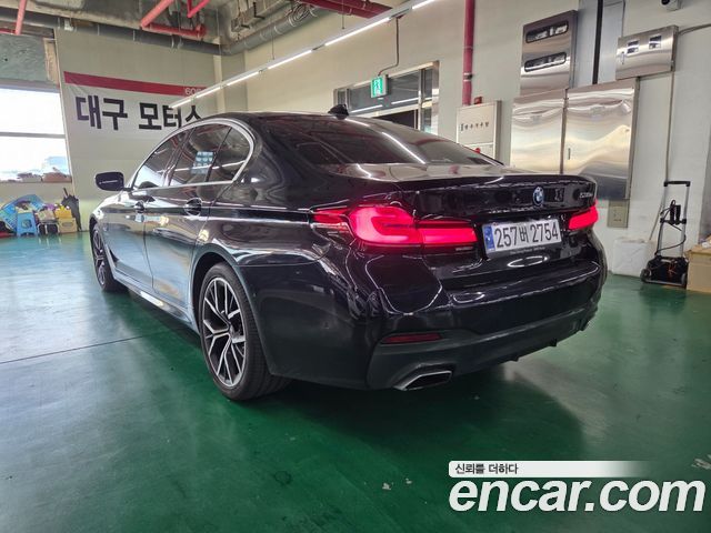 BMW 5 Series (G30) 530e M Sport 2023 — фото 4
