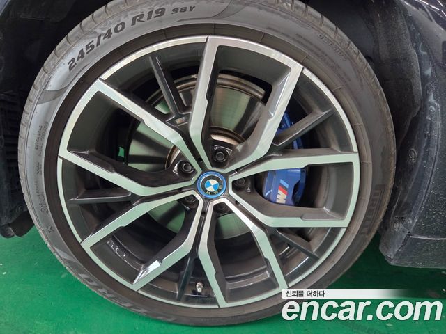 BMW 5 Series (G30) 530e M Sport 2023 — фото 19