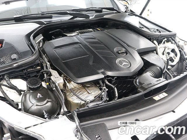Mercedes-Benz E-Class (W213) E220d 4MATIC AMG Line 2021 — фото 6
