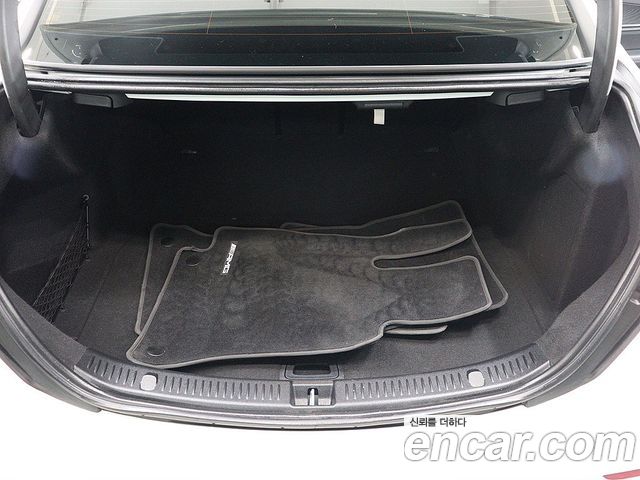 Mercedes-Benz E-Class (W213) E220d 4MATIC AMG Line 2021 — фото 24