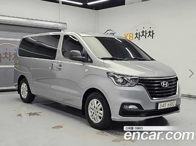 Hyundai Grand Starex Van 5-Seater Smart 2021 — фото 4