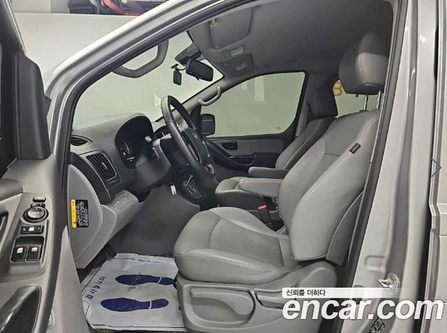 Hyundai Grand Starex Van 5-Seater Smart 2021 — фото 15