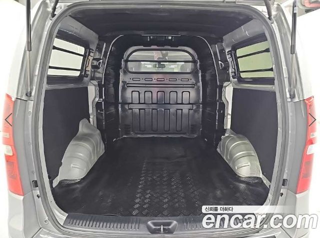 Hyundai Grand Starex Van 5-Seater Smart 2021 — фото 22