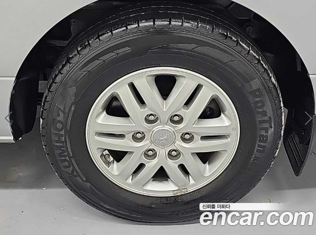 Hyundai Grand Starex Van 5-Seater Smart 2021 — фото 24