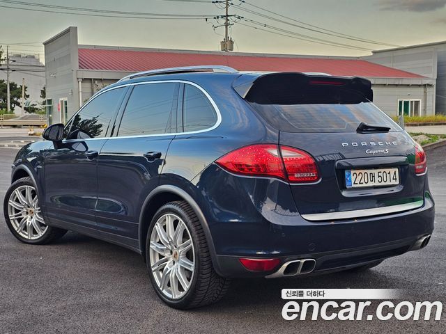 Porsche Cayenne 4.2 S Diesel 958 2014 — фото 4