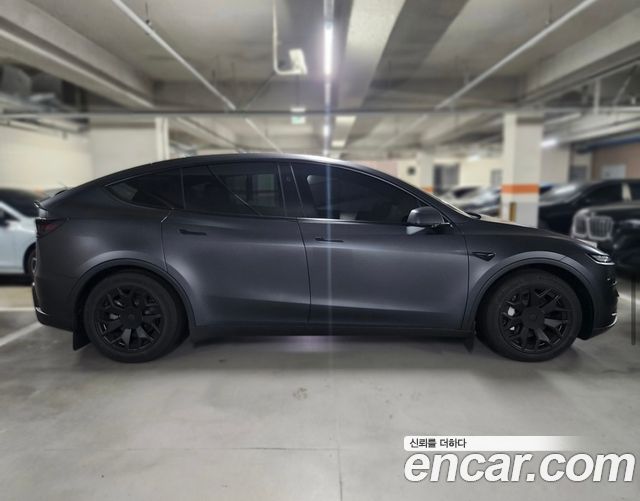 Tesla Model Y L Long Range AWD 2026 — фото 8