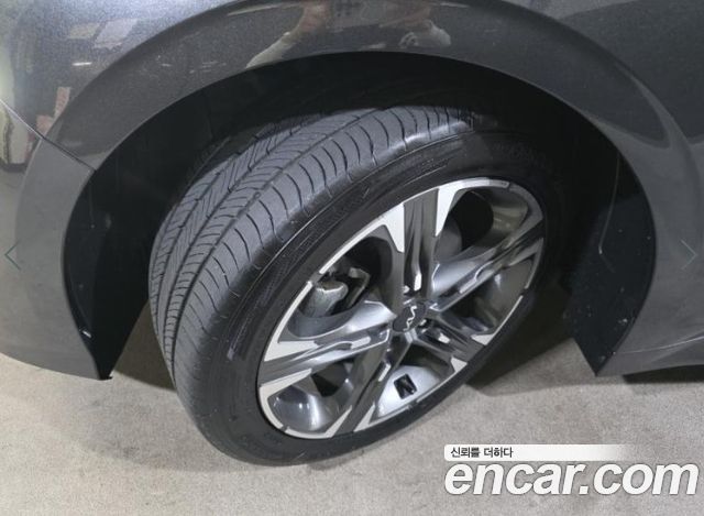 Kia K5 (III) 2.0 Noblesse 2022 — фото 23