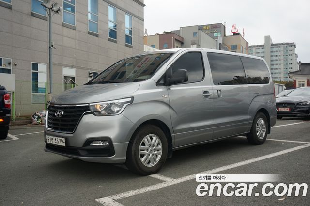 Hyundai Grand Starex Van 3-Seater Smart 2021 — фото 2