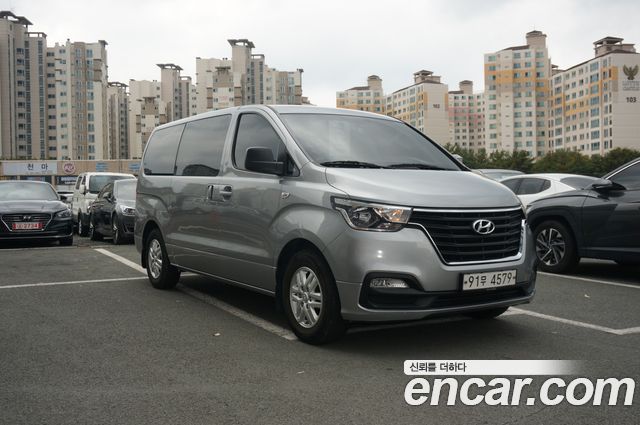 Hyundai Grand Starex Van 3-Seater Smart 2021 — фото 3