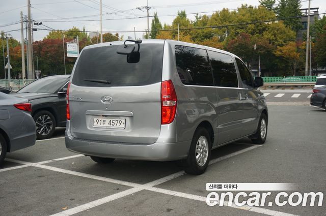 Hyundai Grand Starex Van 3-Seater Smart 2021 — фото 4