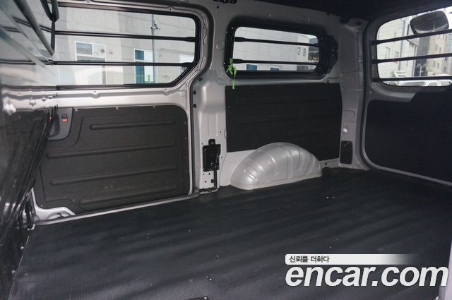 Hyundai Grand Starex Van 3-Seater Smart 2021 — фото 6