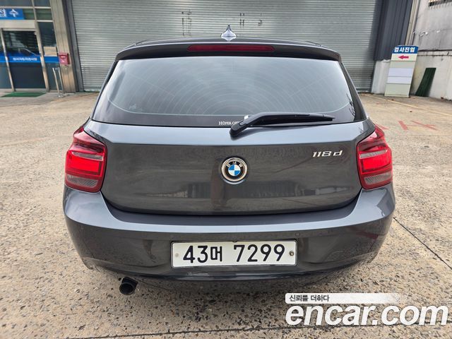 BMW 1 Series (F20) 118d Sport 5Door 2015 — фото 4