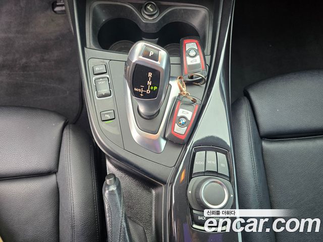 BMW 1 Series (F20) 118d Sport 5Door 2015 — фото 10
