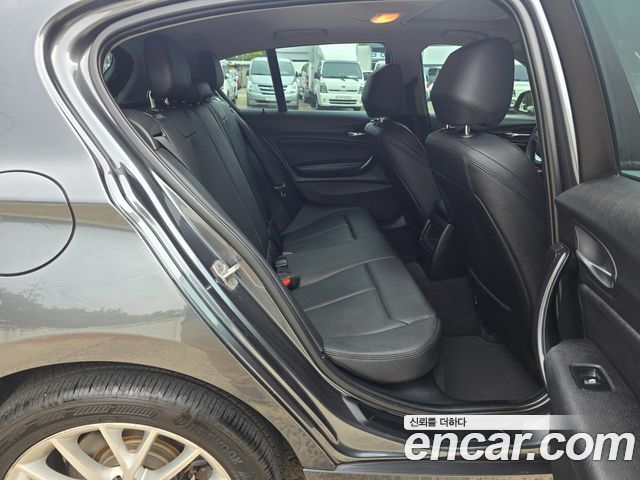 BMW 1 Series (F20) 118d Sport 5Door 2015 — фото 17