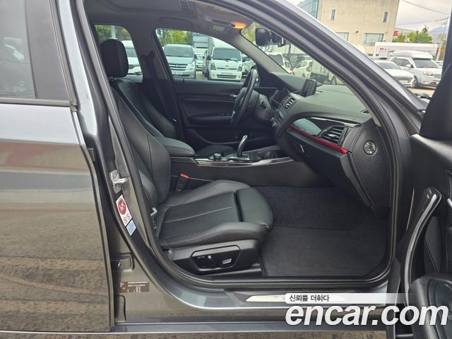 BMW 1 Series (F20) 118d Sport 5Door 2015 — фото 18