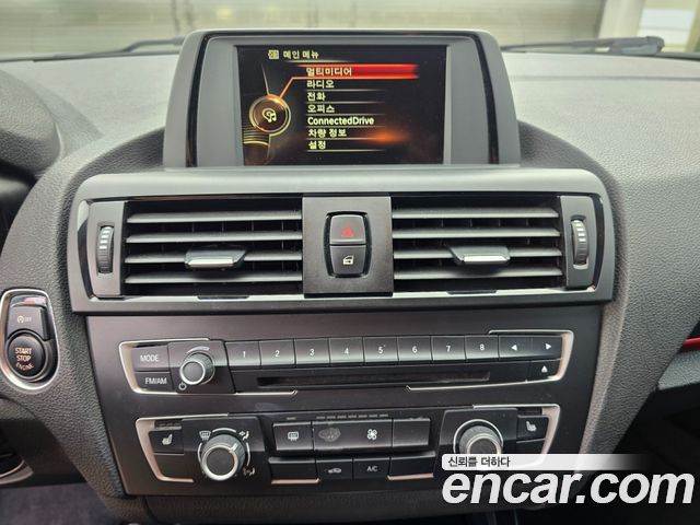 BMW 1 Series (F20) 118d Sport 5Door 2015 — фото 24