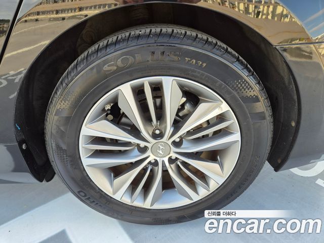 Hyundai Grandeur (HG) HG240 Modern Collection 2017 — фото 23