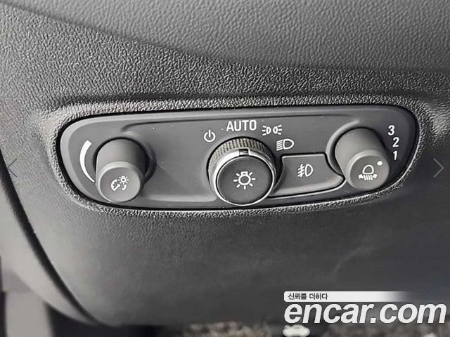 Chevrolet Equinox 2WD LT Exclusive 2018 — фото 22