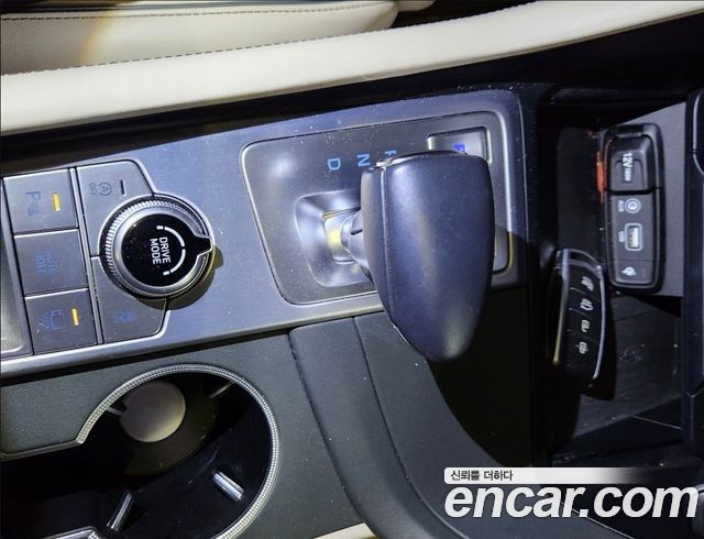 Genesis G70 3.3T Sport AWD Prestige 2019 — фото 9