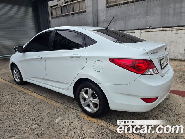 Hyundai Accent (New) 1.4 VVT Modern 2015 — фото 3
