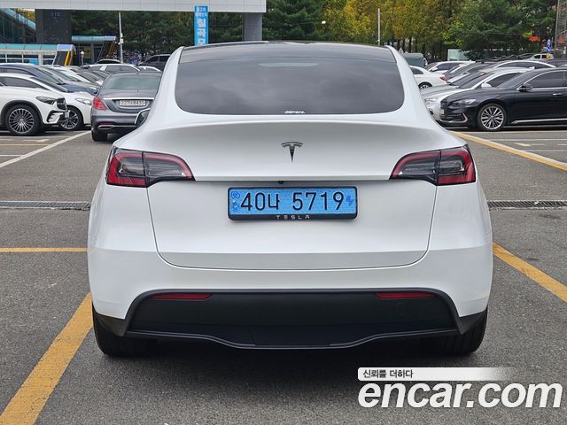 Tesla Model Y RWD 2024 — фото 4