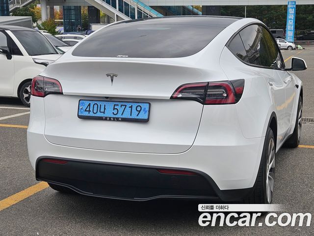 Tesla Model Y RWD 2024 — фото 6