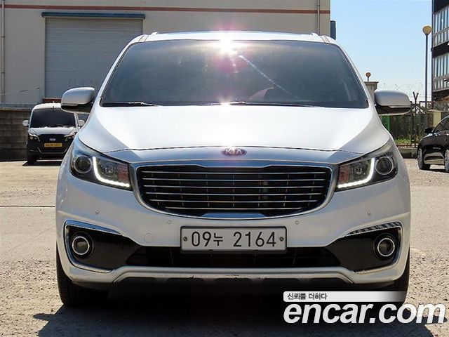 Kia Carnival 9-seater Prestige 2017 — фото 3