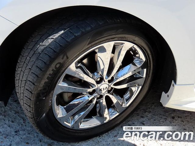 Kia Carnival 9-seater Prestige 2017 — фото 5