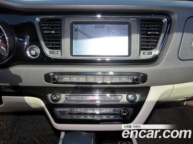 Kia Carnival 9-seater Prestige 2017 — фото 19