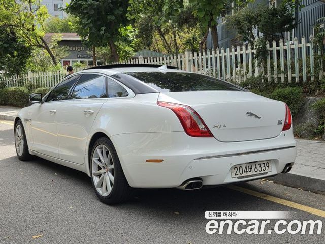 Jaguar XJ 3.0D Premium Luxury LWB X351 2015 — фото 2