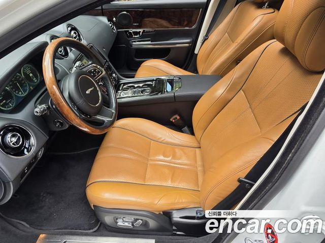 Jaguar XJ 3.0D Premium Luxury LWB X351 2015 — фото 10