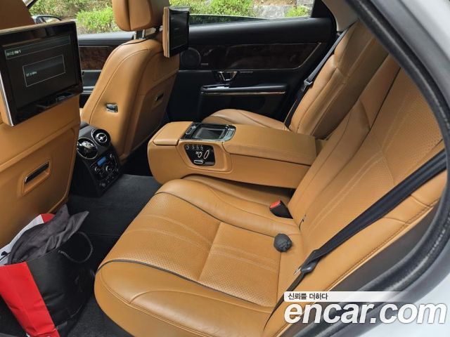 Jaguar XJ 3.0D Premium Luxury LWB X351 2015 — фото 15
