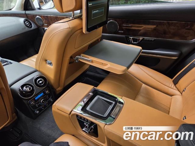 Jaguar XJ 3.0D Premium Luxury LWB X351 2015 — фото 16