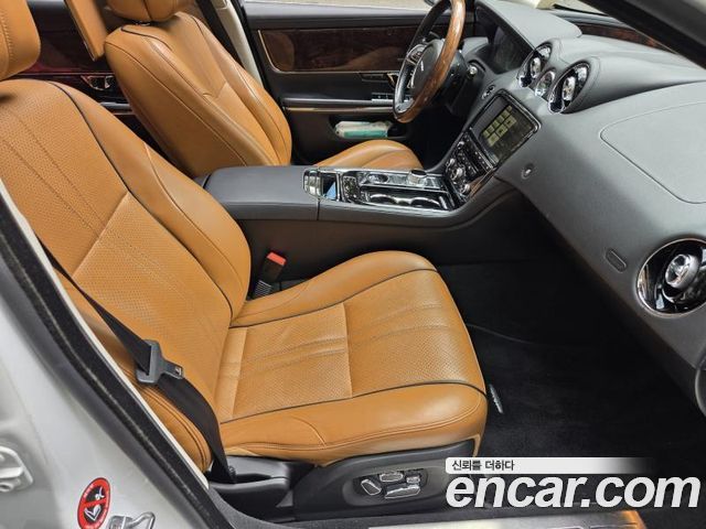 Jaguar XJ 3.0D Premium Luxury LWB X351 2015 — фото 18