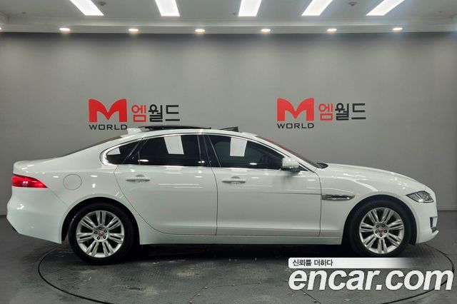 Jaguar XF (X260) 20d Portfolio 2018 — фото 24