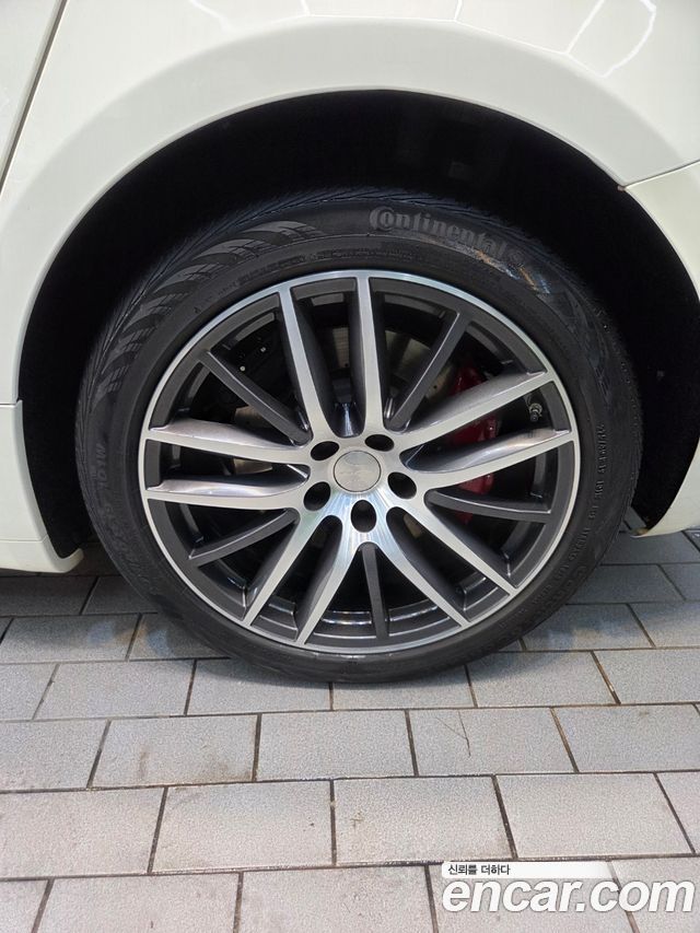 Maserati Ghibli 3.0 GranSport 3rd 2020 — фото 11