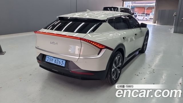 Kia EV6 Long Range Air 2023 — фото 2