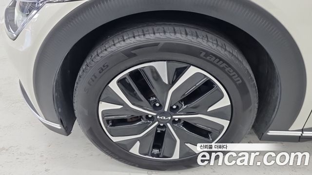 Kia EV6 Long Range Air 2023 — фото 20