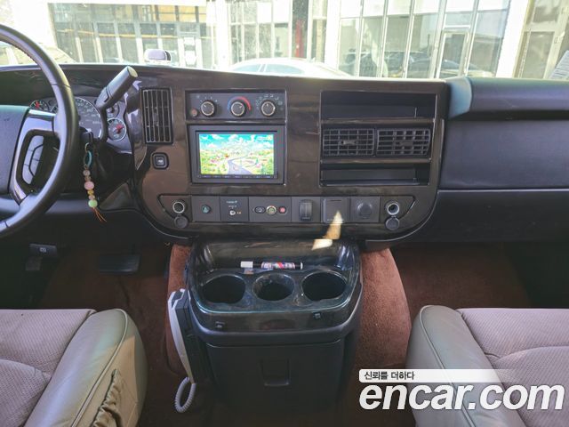 Chevrolet Express Van 6.0 2015 — фото 16