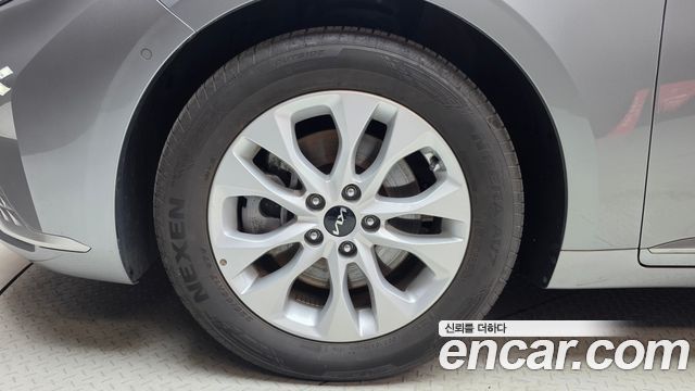 Kia K8 2.5 Gasoline 2WD Noblesse 2023 — фото 5
