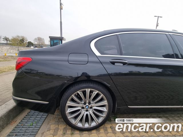 BMW 7 Series (G11) 750Li xDrive Prestige 2016 — фото 2