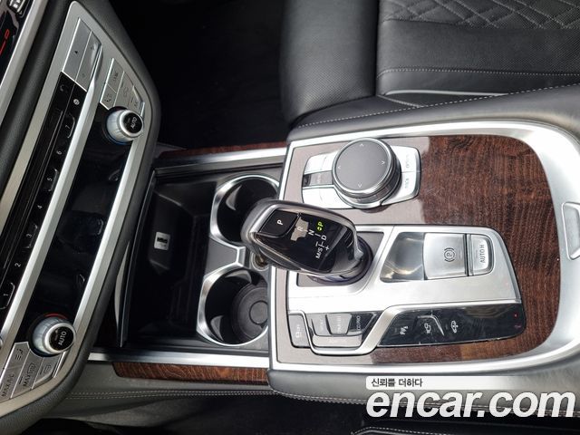 BMW 7 Series (G11) 750Li xDrive Prestige 2016 — фото 10
