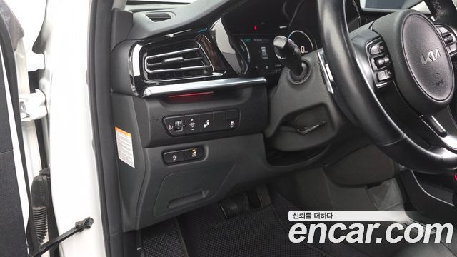 Kia Niro Plus Air (Taxi Trim) 2024 — фото 17