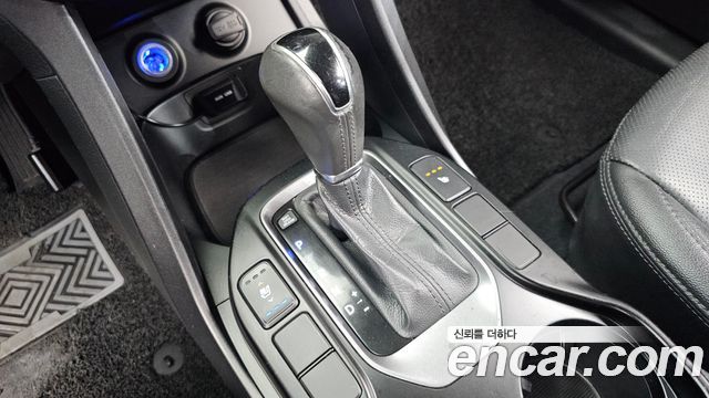 Hyundai Santa Fe (DM) Diesel(e-VGT) 2.0 2WD Premium 2013 — фото 9