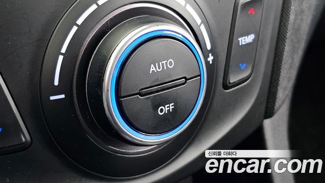Hyundai Santa Fe (DM) Diesel(e-VGT) 2.0 2WD Premium 2013 — фото 17